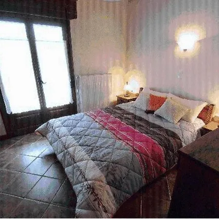 Morfeas Konukevi Karpenísion